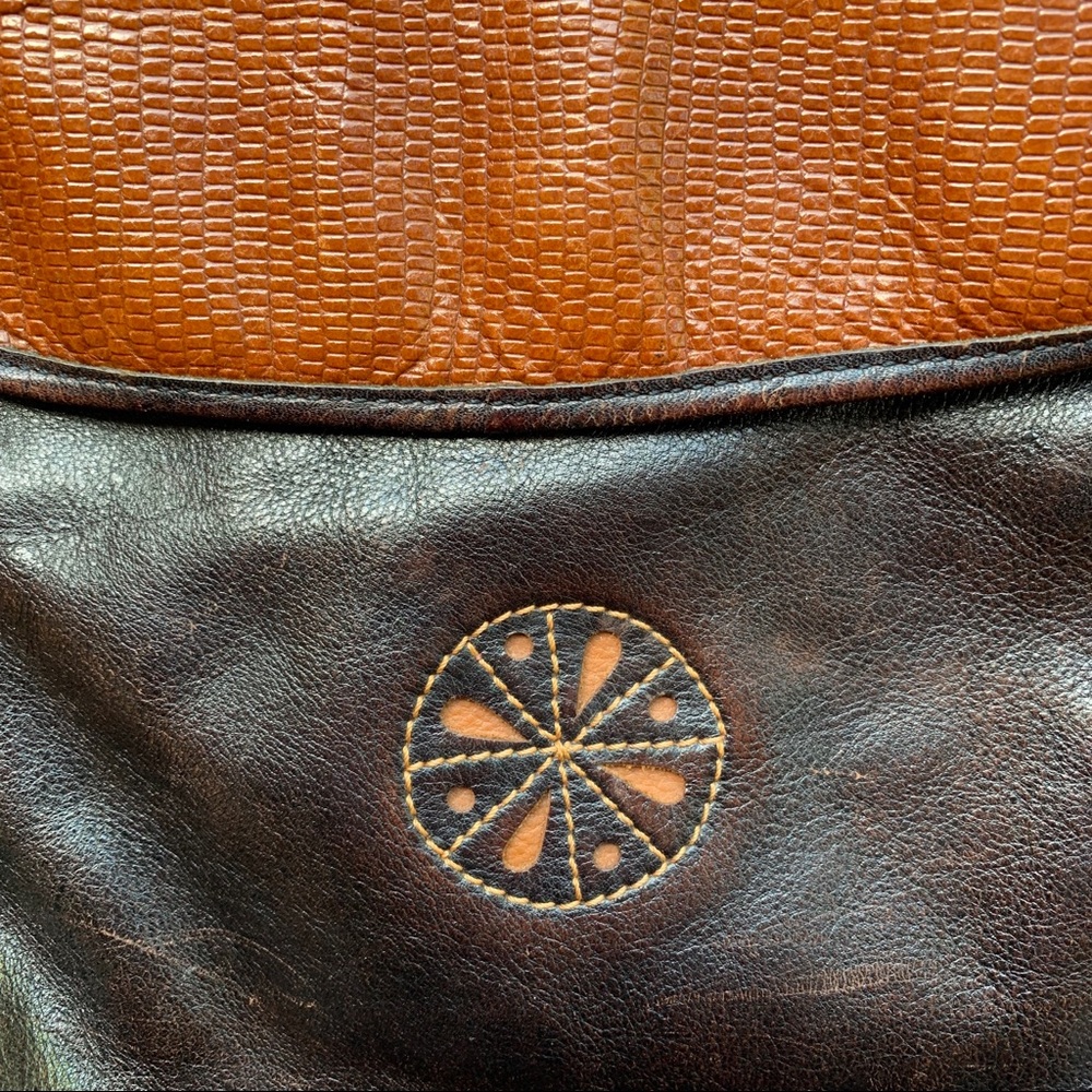 Brown leather shoulder bag - Picture 3 of 9